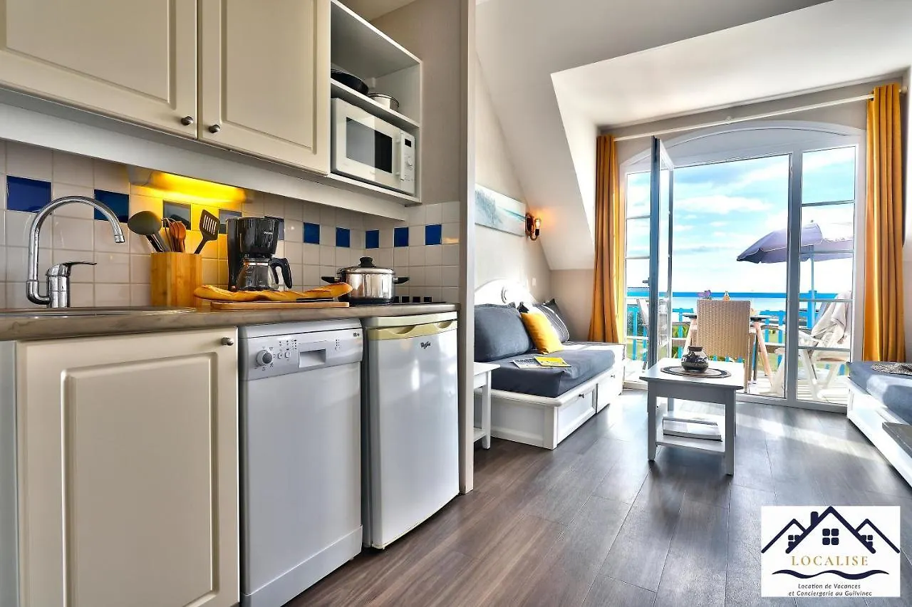 Appartement LocaLise au Guilvinec - A22 - Belle vue sur la mer, la piscine et le jardin - Tout à pied, plages, port, centre, commerces, marché - Wifi inclus - Animaux bienvenus - Linge de lit inclus